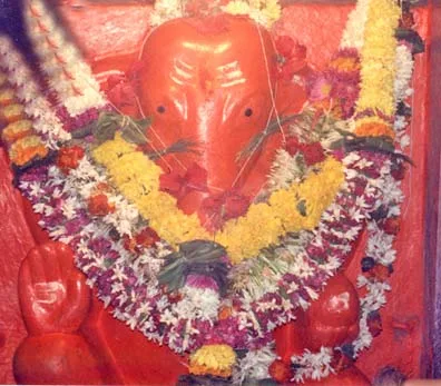 Varadvinayak idol at Mahad